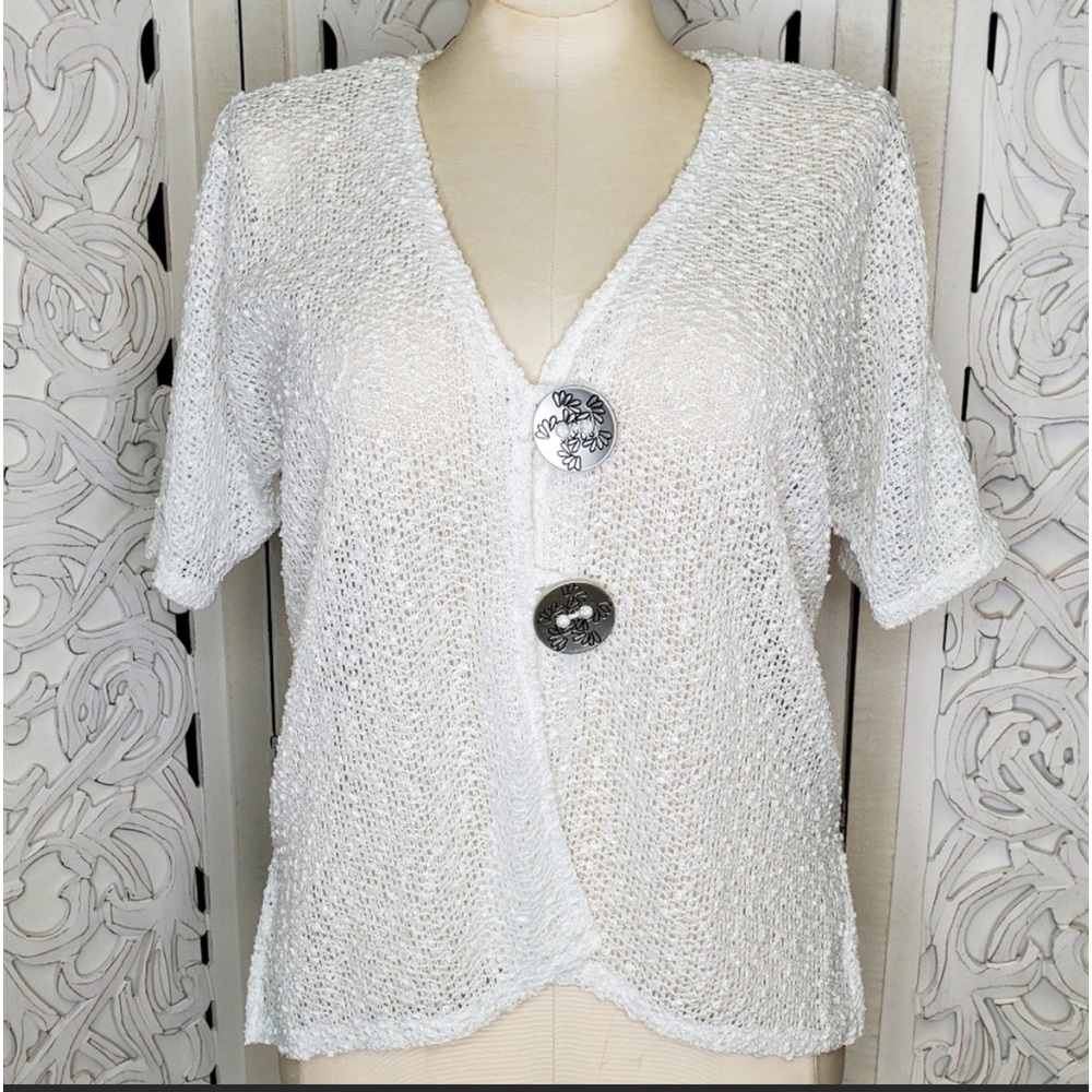 JM Collection White Cardigan With Beautiful Floral Buttons. NWOT